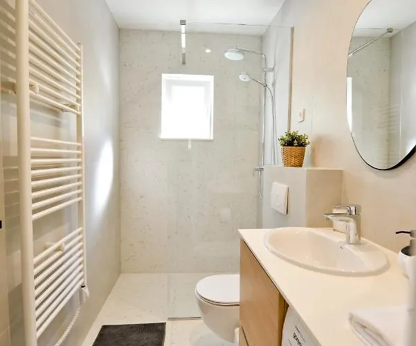 Luka Apartman